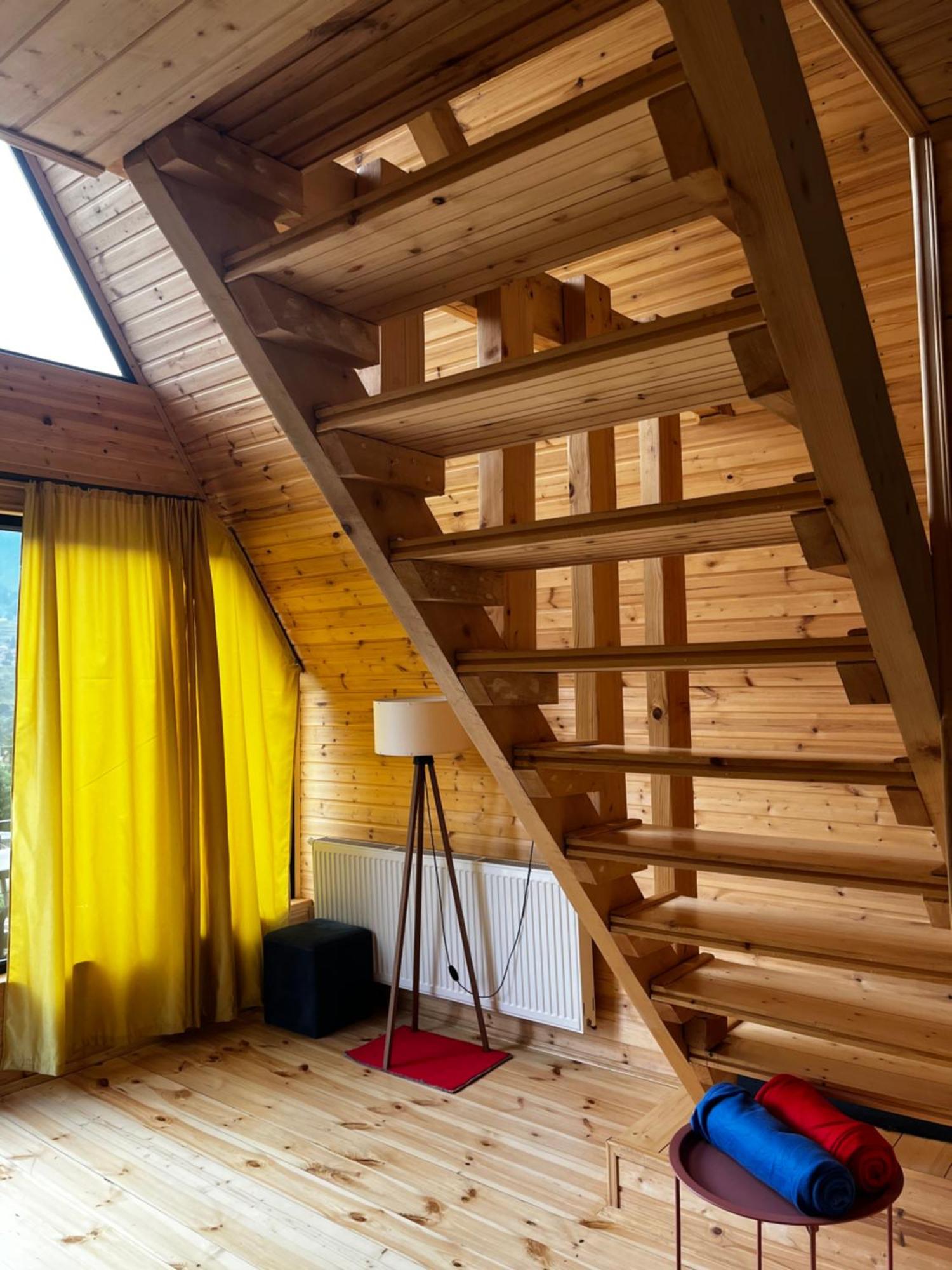 Ska Cottage Stepancminda Exteriér fotografie